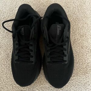 Brooks Women's Athletic Shoes - Black